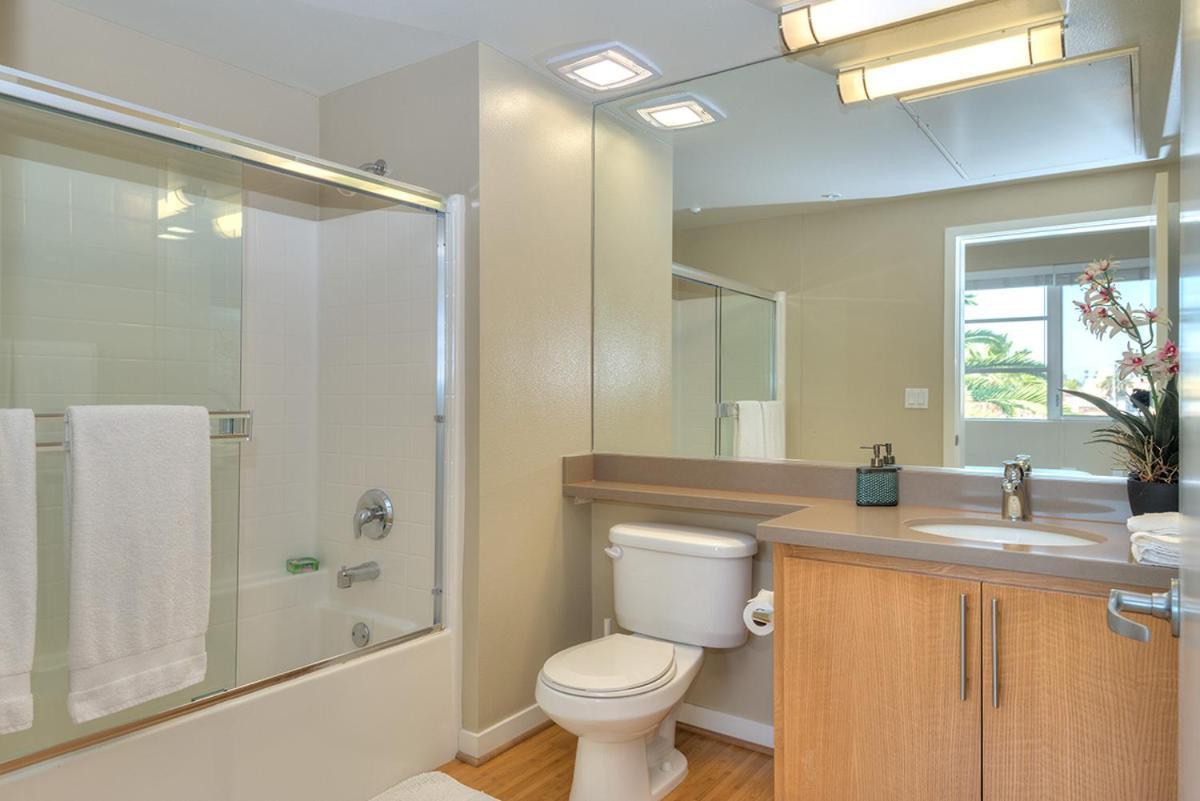 Awesome 2 Bedroom 2 Bathroom * Los Angeles