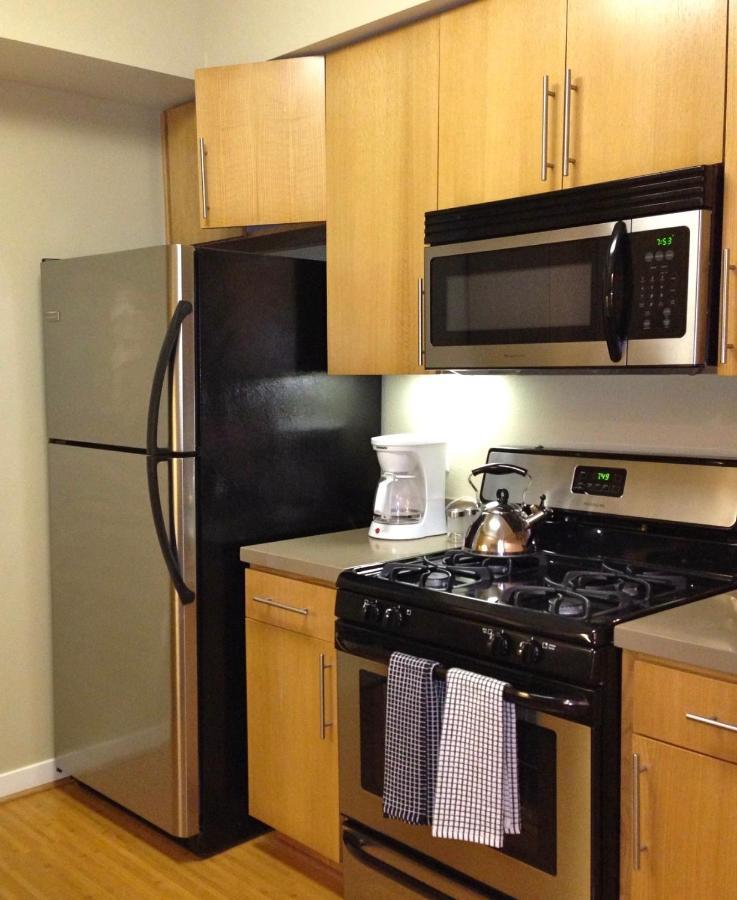 Awesome 2 Bedroom 2 Bathroom Apartment Los Angeles